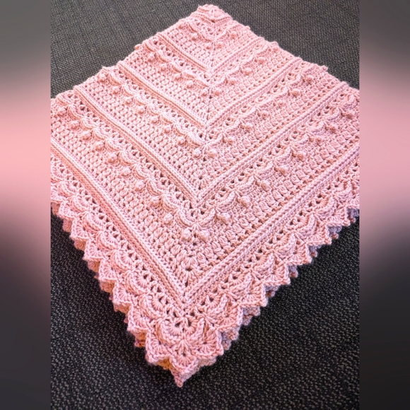 Handmade baby blanket - Picture 4 of 5